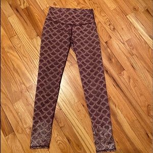 Arie patterned leggings